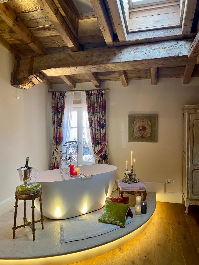 Отель Antica Dimora Desenzano Дезенцано-дель-Гарда Экстерьер фото