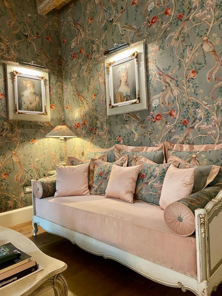 Отель Antica Dimora Desenzano Дезенцано-дель-Гарда Экстерьер фото